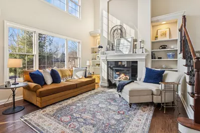 909 King Edward Avenue, Saint Charles, IL 60174 - Photo 12