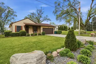 415 Garfield Rd, Ingleside, IL 60041 - Photo 2