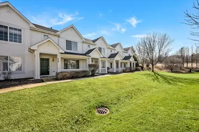 628 Lincoln Station Drive #628, Oswego, IL 60543 - Photo 2