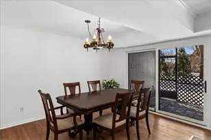 740 Saint Andrews Ln, Crystal Lake, IL 60014 - Photo 8