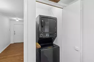 740 Saint Andrews Ln, Crystal Lake, IL 60014 - Photo 4