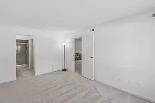 740 Saint Andrews Ln, Crystal Lake, IL 60014 - Photo 16