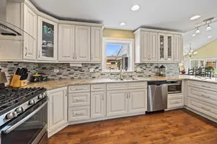 7934 Lotus Ave, Morton Grove, IL 60053 - Photo 4