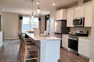 2221 Waters Edge Dr, Schaumburg, IL 60196 - Photo 4