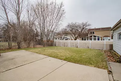 967 Grissom Trail, Elk Grove Village, IL 60007 - Photo 24