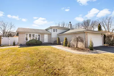 16641 W Oneida Drive, Lockport, IL 60441 - Photo 2