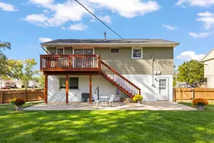 13 S Victoria Ln, Streamwood, IL 60107 - Photo 18