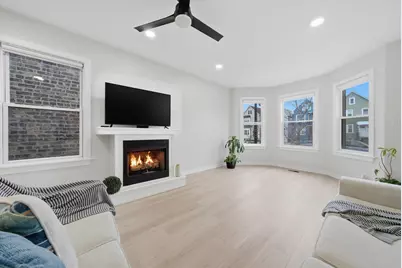 2721 N Western Avenue, Chicago, IL 60647 - Photo 2