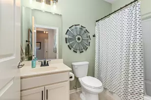 [Address not provided], Gurnee, IL 60031 - Photo 16