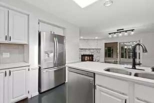 7 Woodhead Dr, Lake Villa, IL 60046 - Photo 6