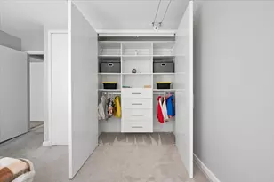 110 E Delaware Pl, Chicago, IL 60611 - Photo 12