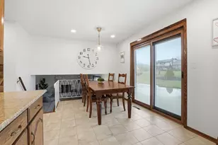 9S315 Cumnor Rd, Downers Grove, IL 60516 - Photo 8