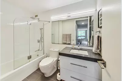 360 E Randolph Street #2304, Chicago, IL 60601 - Photo 18