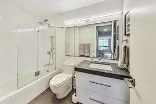 360 E Randolph St, Chicago, IL 60601 - Photo 18