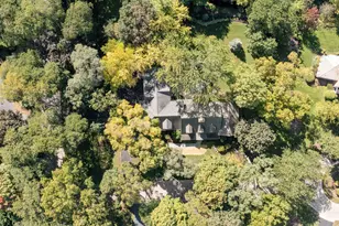 710 Walnut Rd, Barrington, IL 60010 - Photo 2