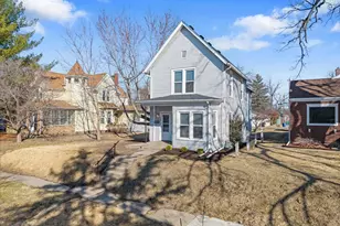 2413 11th Avenue A, Moline, IL 61265 - Photo 2