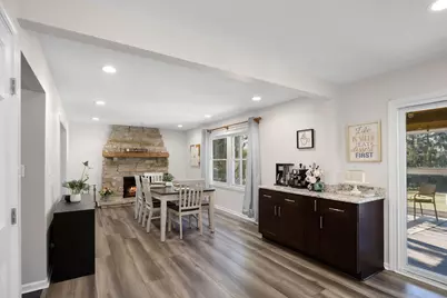 27942 N Lakeview Circle, McHenry, IL 60051 - Photo 6