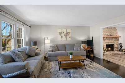 27942 N Lakeview Circle, McHenry, IL 60051 - Photo 4