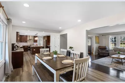 27942 N Lakeview Circle, McHenry, IL 60051 - Photo 8