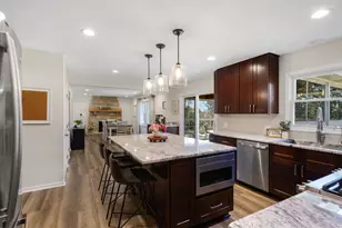 27942 N Lakeview Cir, McHenry, IL 60051 - Photo 10