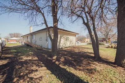 6201 W 90th Place, Oak Lawn, IL 60453 - Photo 4