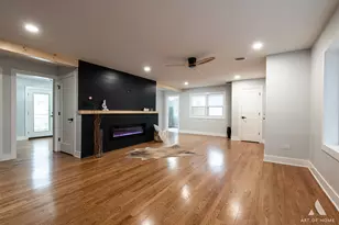 8459 S 85th Ct, Hickory Hills, IL 60457 - Photo 16