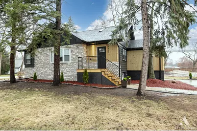 8459 S 85th Court, Hickory Hills, IL 60457 - Photo 1