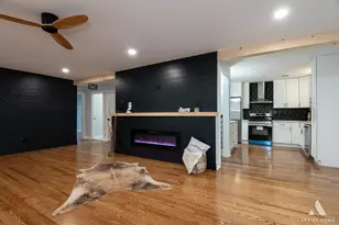 8459 S 85th Ct, Hickory Hills, IL 60457 - Photo 18