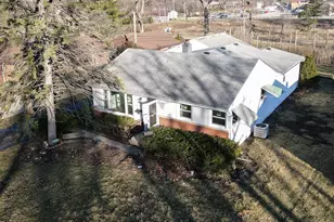 2814 Cardinal Dr, Rolling Meadows, IL 60008 - Photo 1