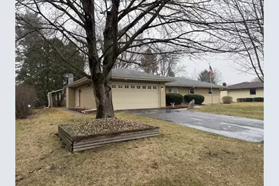 3156 Kentwood Parkway, Rockford, IL 61109 - Photo 2