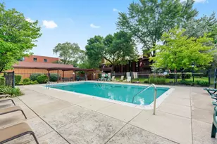 1S055 Spring Rd, Oakbrook Terrace, IL 60181 - Photo 24