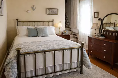 711 Bluff City Boulevard, Elgin, IL 60120 - Photo 6