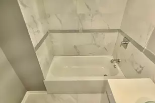 7806 S Rhodes Ave, Chicago, IL 60619 - Photo 12