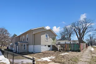 714 20th St, East Moline, IL 61244 - Photo 2