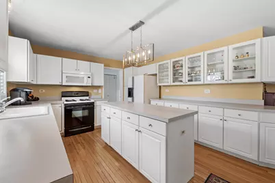 1850 White Oak Drive, Algonquin, IL 60102 - Photo 8