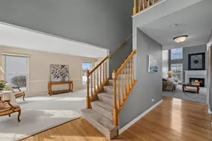 1850 White Oak Dr, Algonquin, IL 60102 - Photo 2