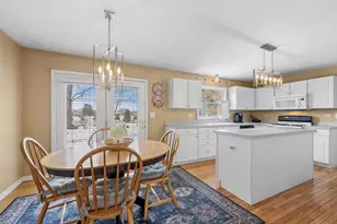 1850 White Oak Dr, Algonquin, IL 60102 - Photo 6