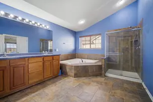 1718 Belcourt Ln, Elgin, IL 60120 - Photo 18