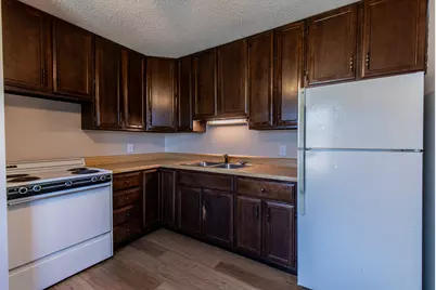 824 W Marquette Street, Princeton, IL 61356 - Photo 4