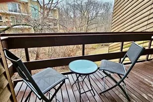 9551 Arrowhead Dr, Hickory Hills, IL 60457 - Photo 2