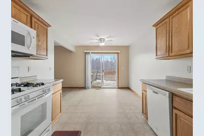 2818 Carol Place, Rockford, IL 61109 - Photo 8