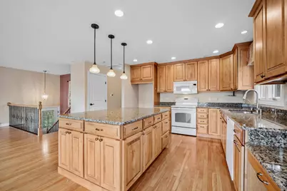 128 Hickory Road, Lake in the Hills, IL 60156 - Photo 14