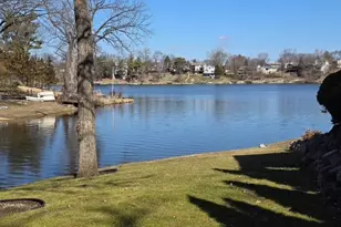 128 Hickory Rd, Lake in the Hills, IL 60156 - Photo 32