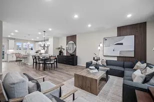 240 Warren Ln, Schaumburg, IL 60193 - Photo 6