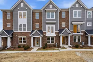 240 Warren Ln, Schaumburg, IL 60193 - Photo 1