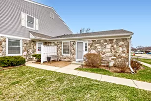 1064 Hampton Harbor, Schaumburg, IL 60193 - Photo 1