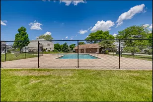 1064 Hampton Harbor, Schaumburg, IL 60193 - Photo 14