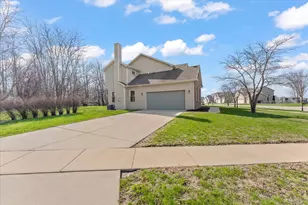 1808 Bluebird Dr, Mahomet, IL 61853 - Photo 46