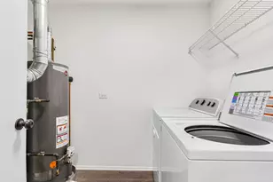 210 Dublin Ln, Schaumburg, IL 60194 - Photo 22