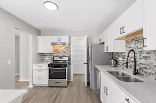 210 Dublin Ln, Schaumburg, IL 60194 - Photo 12